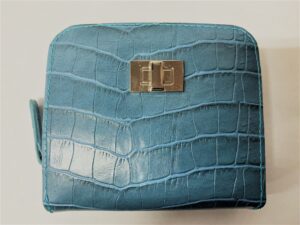 6217 BLUE CROC MEDIUM MIDDLE ZIP ROUND PURSE