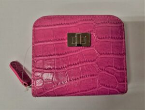 6217 PINK CROC MEDIUM MIDDLE ZIP ROUND PURSE