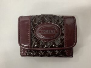 7437 BURGUNDY PATENT INTERWEAVE PVC PERSE WITH WALLET SEC