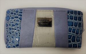 7578 BLUE AND GREY THREE TONE LORENZ CROC ZIP ROUND PURSE